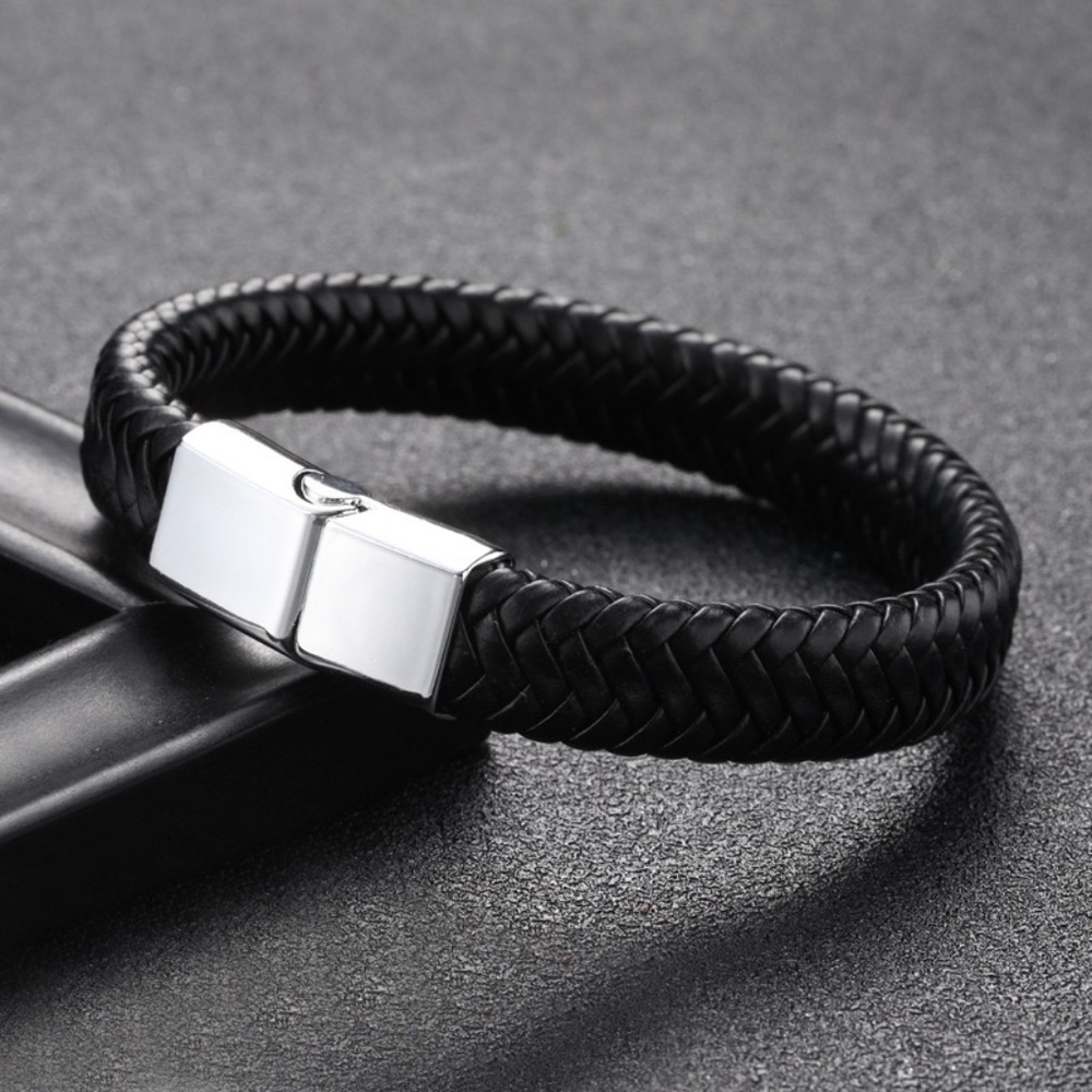 Men’s Braided Leather Bracelet